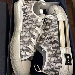 Dior B23 Sneakers